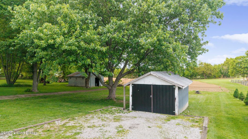 Photo of 120 Fairview St, Pleasureville, KY 40057 (MLS # 1716375)