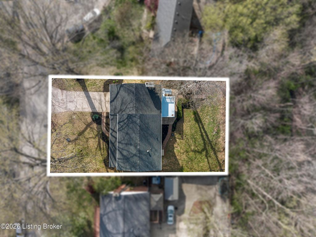 Photo of 6905 Deep Spring Ct, Louisville, KY 40228 (MLS # 1713869)