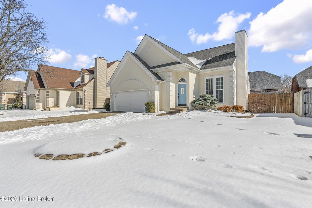 Photo of 8806 Brittany Dr, Louisville, KY 40220 (MLS # 1708866)