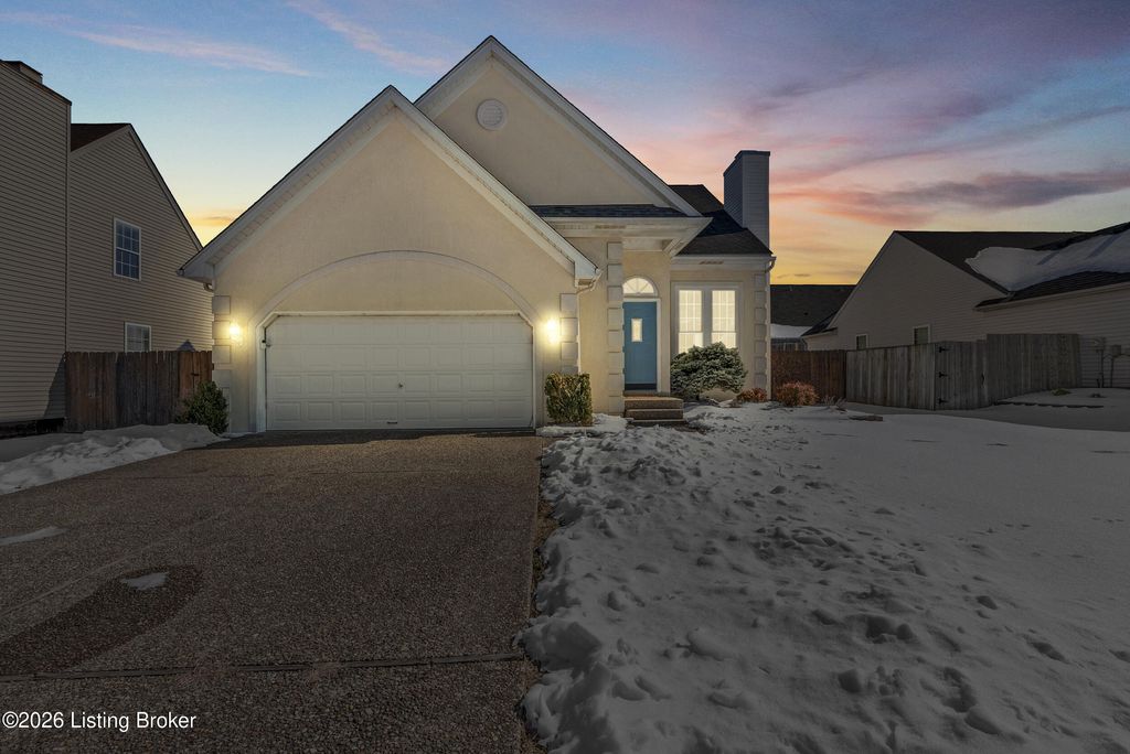 Photo of 8806 Brittany Dr, Louisville, KY 40220 (MLS # 1708866)