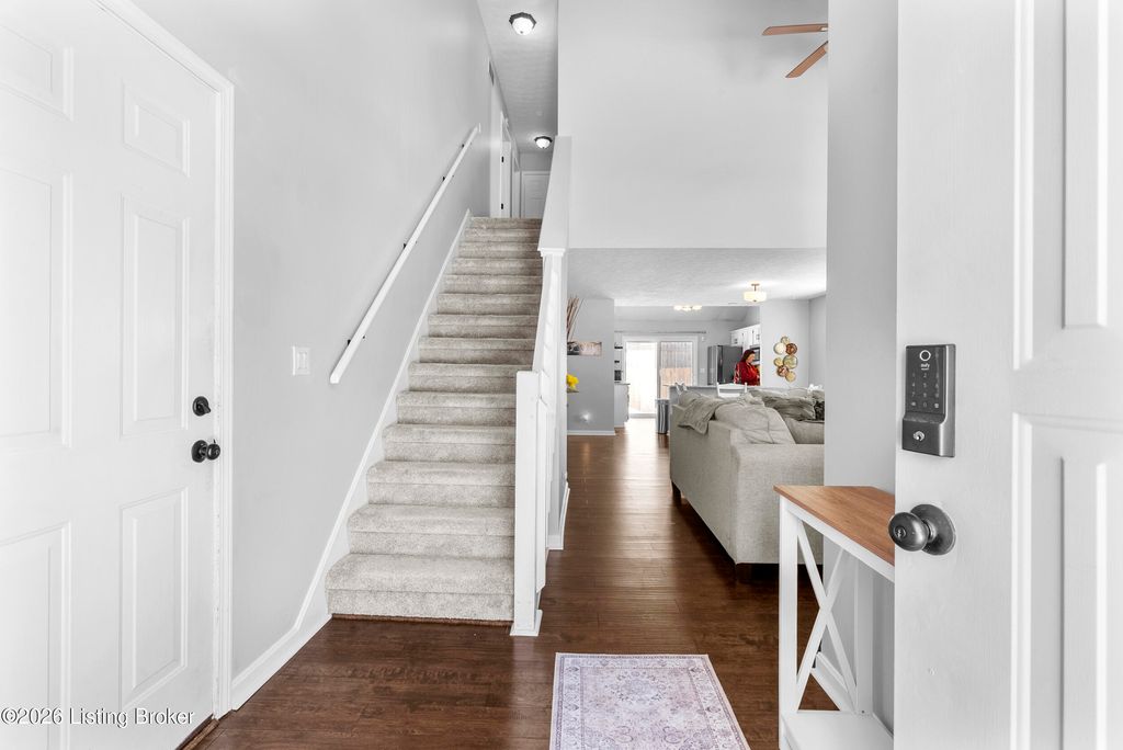 Photo of 8806 Brittany Dr, Louisville, KY 40220 (MLS # 1708866)