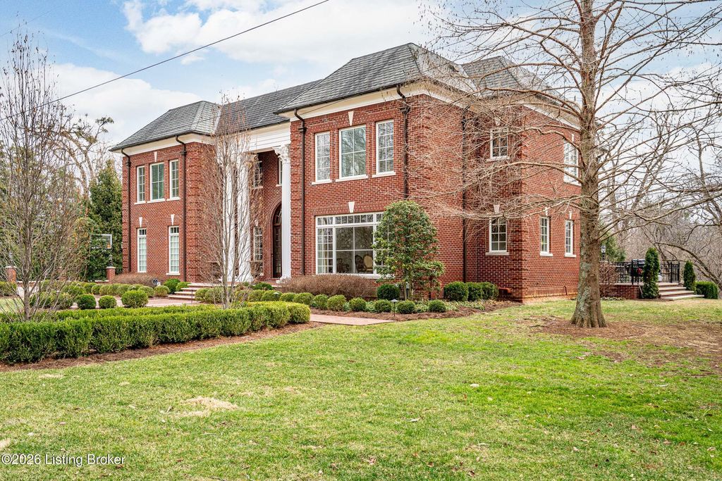 Photo of 30 Stonebridge Rd, Louisville, KY 40207 (MLS # 1709860)