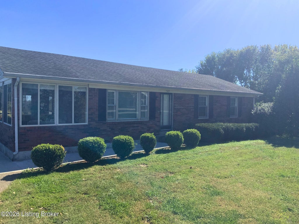 Photo of 589 Greer Ln, Bardstown, KY 40004 (MLS # 1732333)