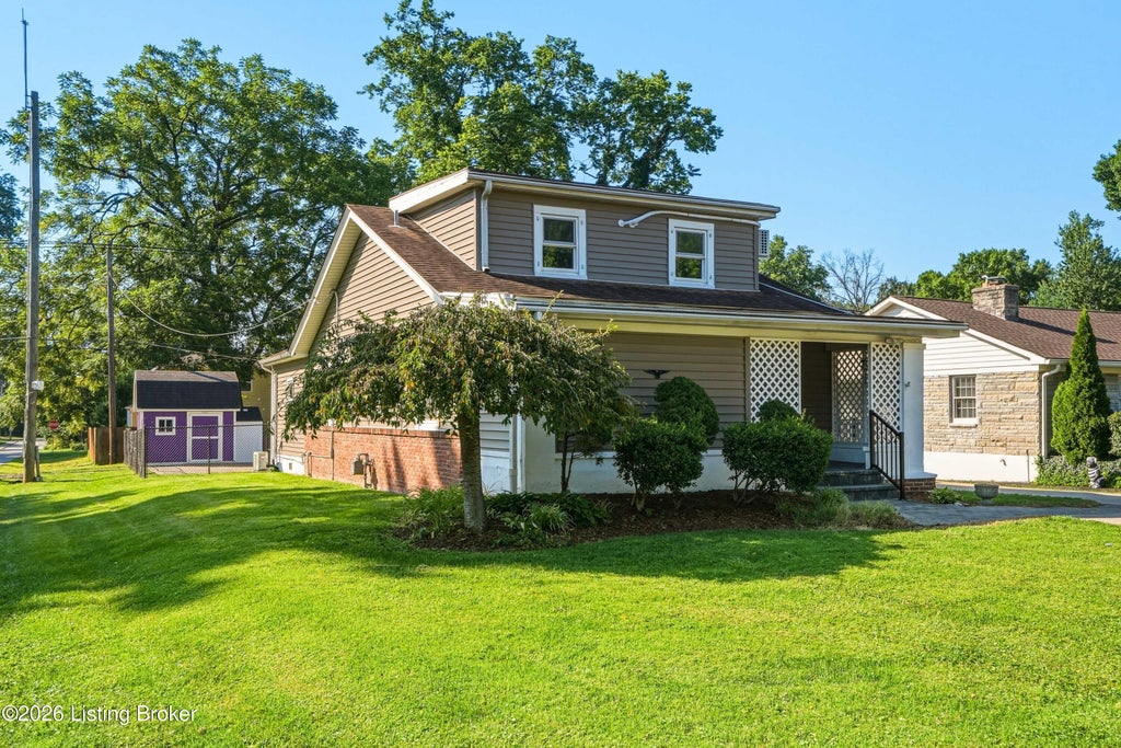 Photo of 2124 Winston Ave, Louisville, KY 40205 (MLS # 1732339)