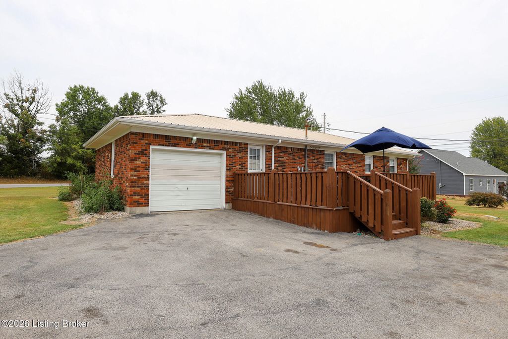 Photo of 3049 Beaver Dam Rd, Leitchfield, KY 42754 (MLS # 1718854)