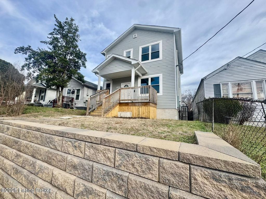 Photo of 1009 Euclid Ave, Louisville, KY 40208 (MLS # 1707112)