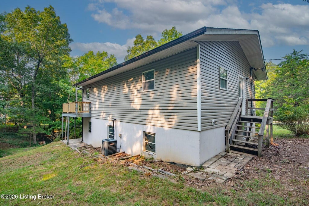 Photo of 163 Wisteria Ln, Brandenburg, KY 40108 (MLS # 1732871)