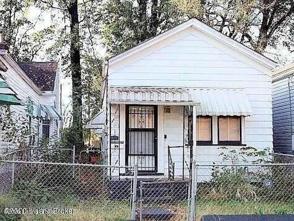 Photo of 1634 Gallagher St, Louisville, KY 40210 (MLS # 1709158)