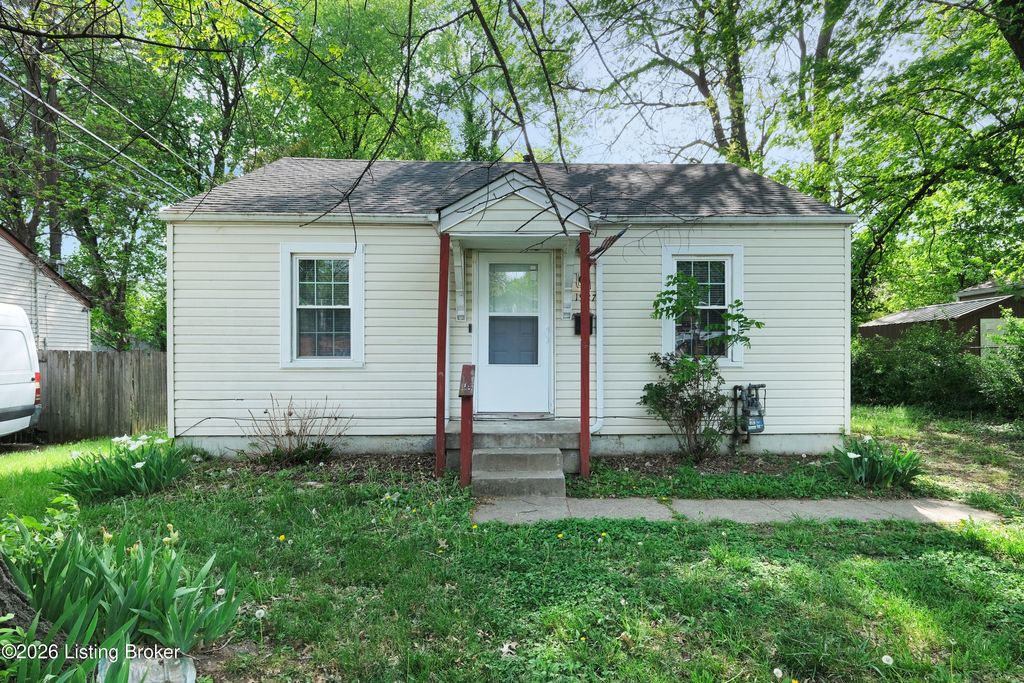 Photo of 1927 S 28th St, Louisville, KY 40210 (MLS # 1715002)