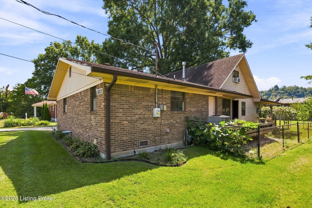Photo of 5012 W Pages Ln, Louisville, KY 40258 (MLS # 1728246)