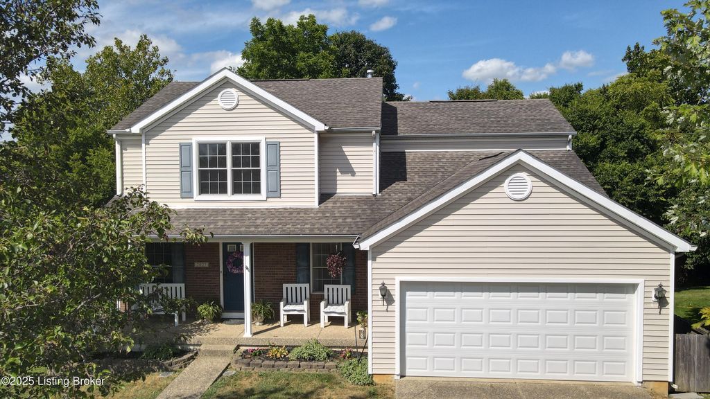 Photo of 2027 Cherrywood Dr, La Grange, KY 40031 (MLS # 1696232)