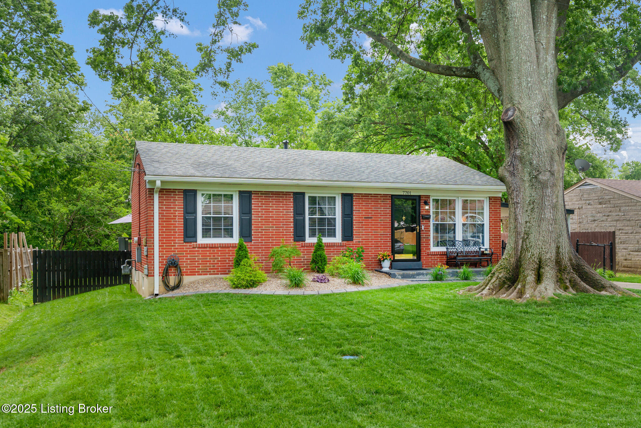 7701 Mango Dr, Louisville, Kentucky image 3