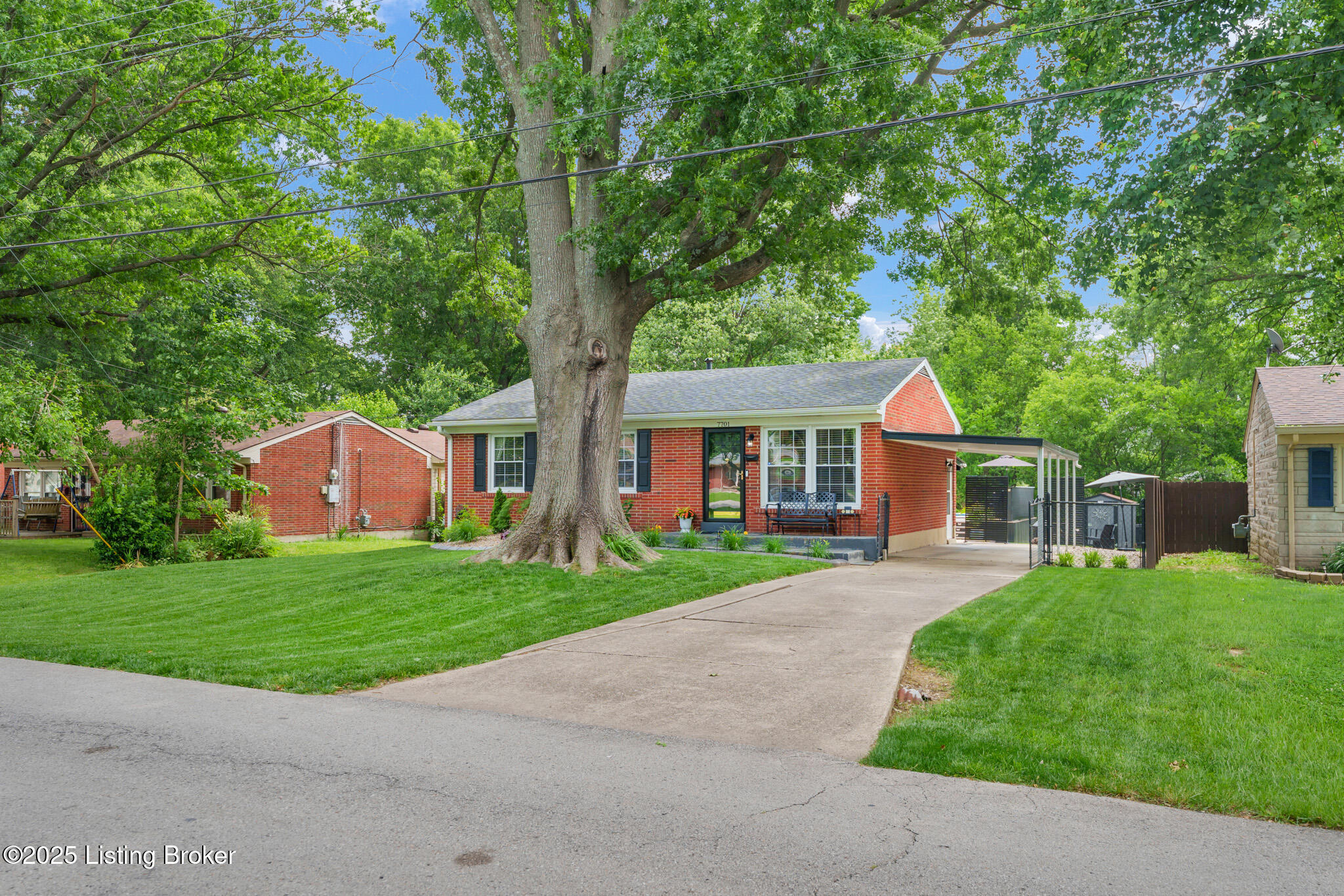 7701 Mango Dr, Louisville, Kentucky image 4
