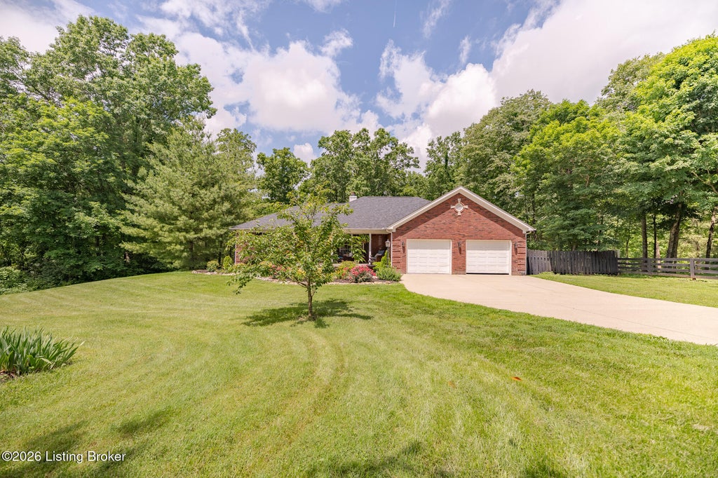 Photo of 725 Hickory Woods Dr, Taylorsville, KY 40071 (MLS # 1719308)