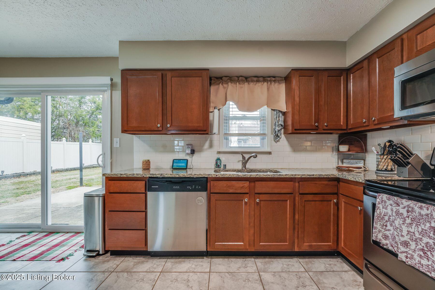 330 Elaine Way, Mt Washington, Pennsylvania image 10