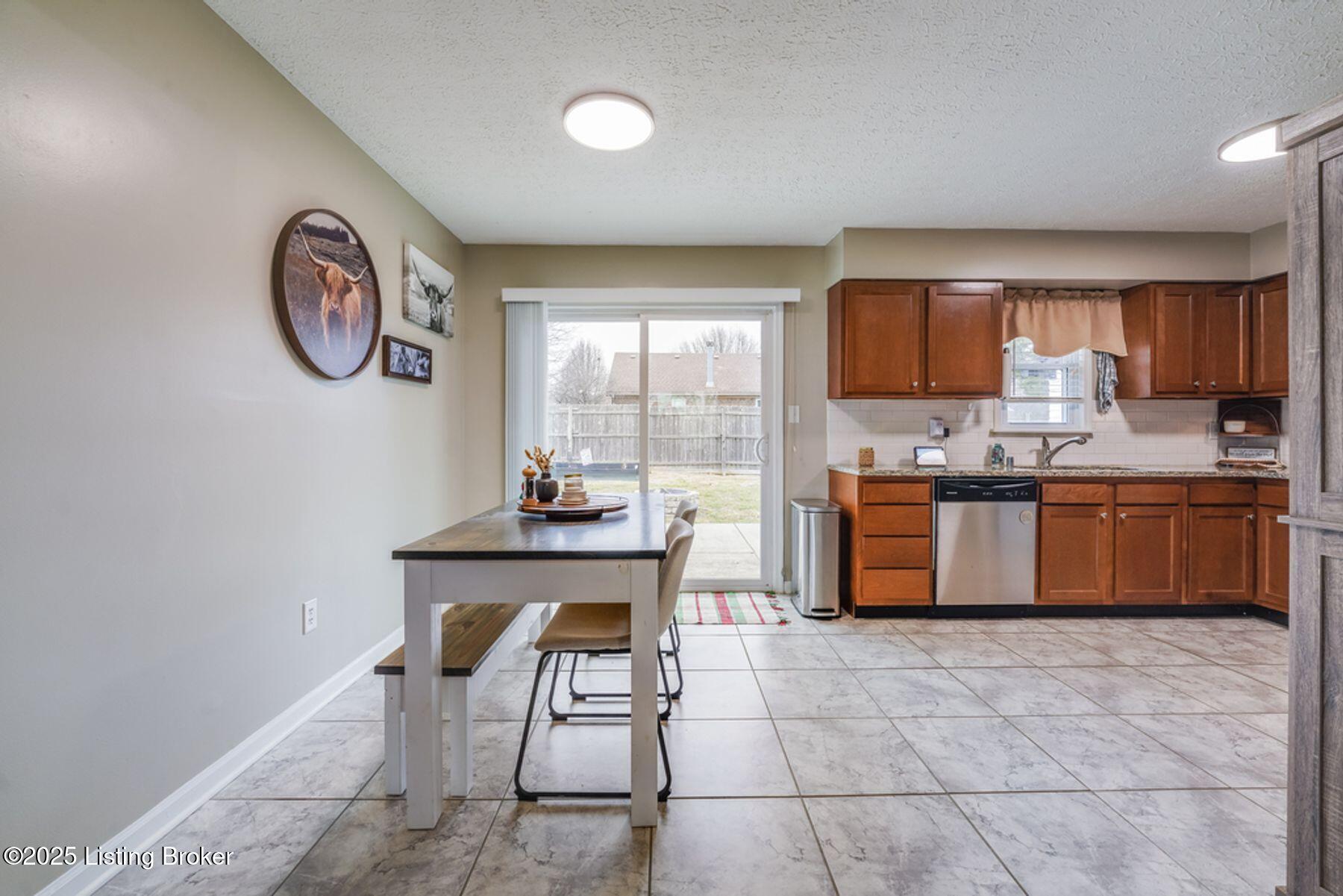 330 Elaine Way, Mt Washington, Pennsylvania image 8