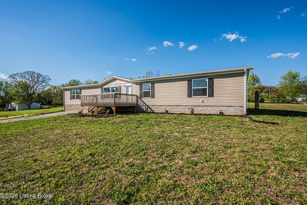 Photo of 43 Chestnut St, Smiths Grove, KY 42171 (MLS # 1713685)