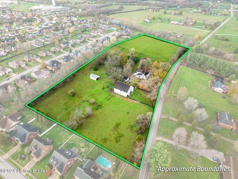 Photo of 1700 Burks Branch Rd, Shelbyville, KY 40065 (MLS # 1708370)