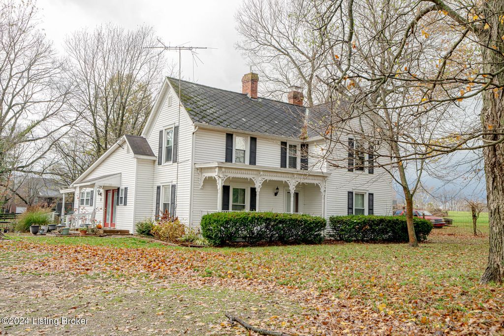 Photo of 1700 Burks Branch Rd, Shelbyville, KY 40065 (MLS # 1708370)