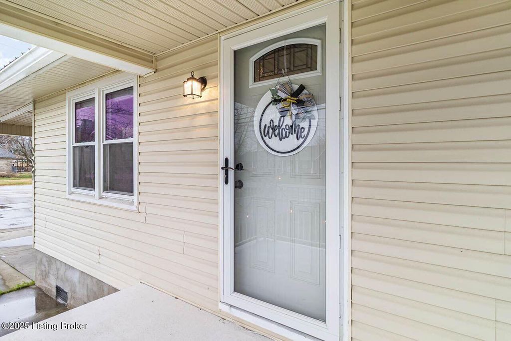 Photo of 227 Cedar Grove Rd, Shepherdsville, KY 40165 (MLS # 1705202)