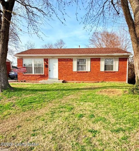 Photo of 3305 Chinquapin Ln, Louisville, KY 40219 (MLS # 1712086)