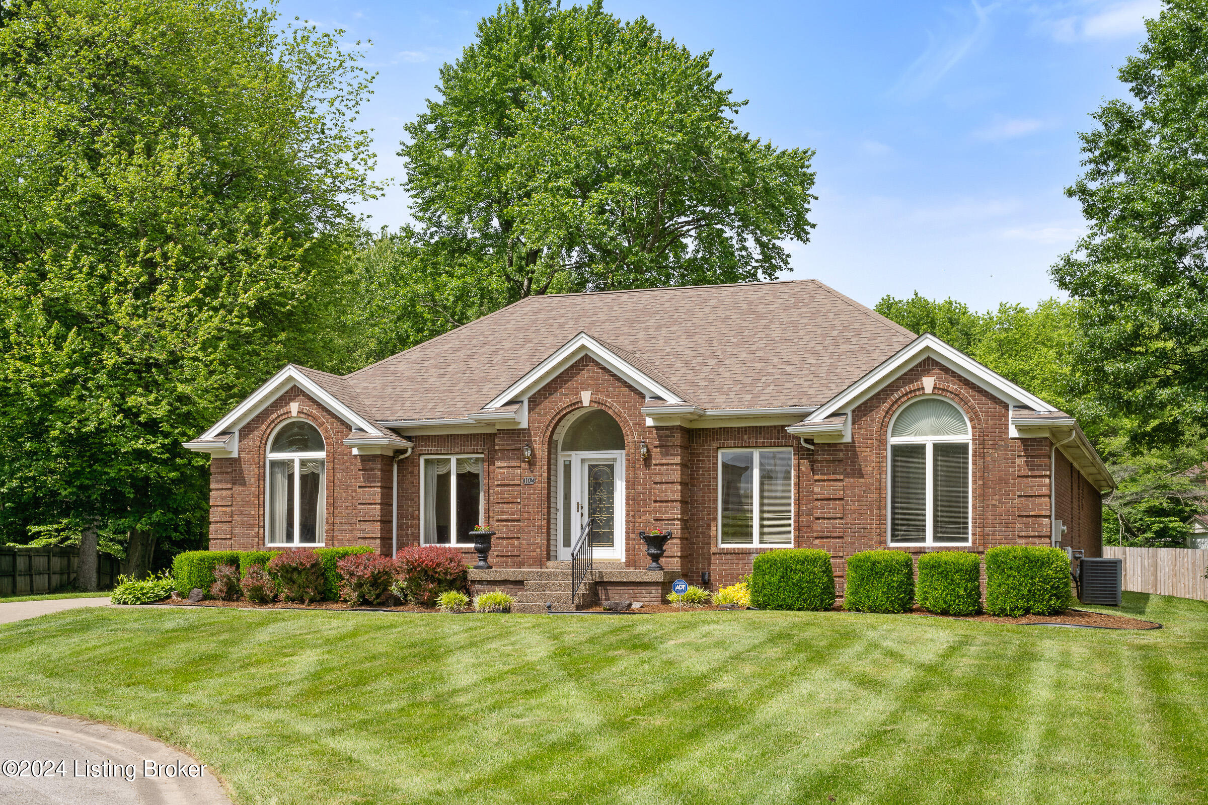 Photo 1 of 38 — 102 Declaration Dr, Louisville, KY 40214
