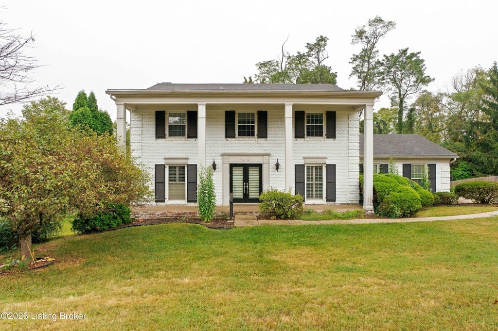 Photo of 5206 Moccasin Trail, Louisville, KY 40207 (MLS # 1732094)