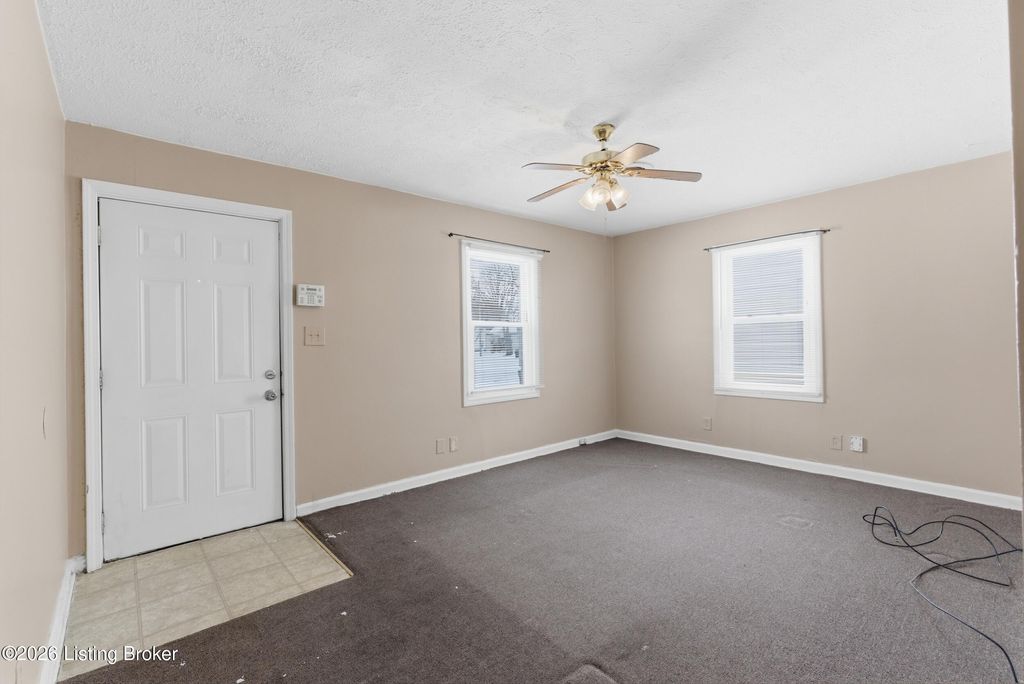 Photo of 4607 Picadilly Ave, Louisville, KY 40215 (MLS # 1708428)