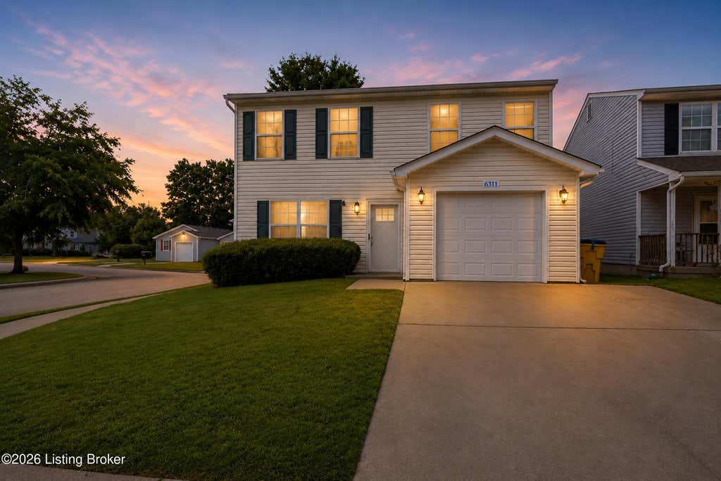 Photo of 6311 Cottage Field Cir, Louisville, KY 40218 (MLS # 1725085)