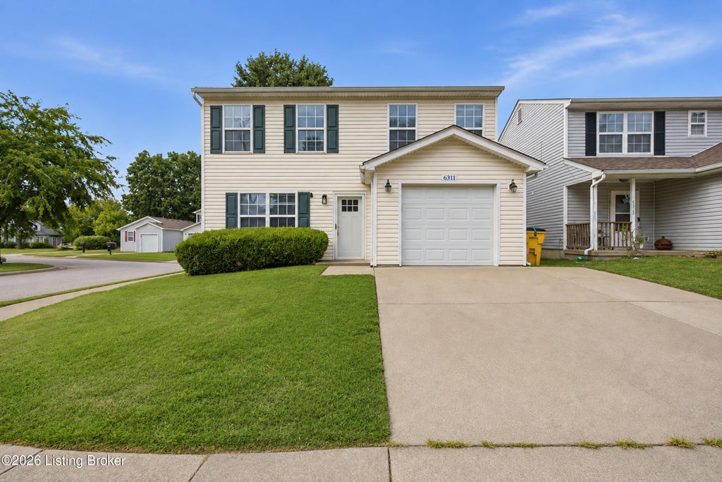 Photo of 6311 Cottage Field Cir, Louisville, KY 40218 (MLS # 1725085)