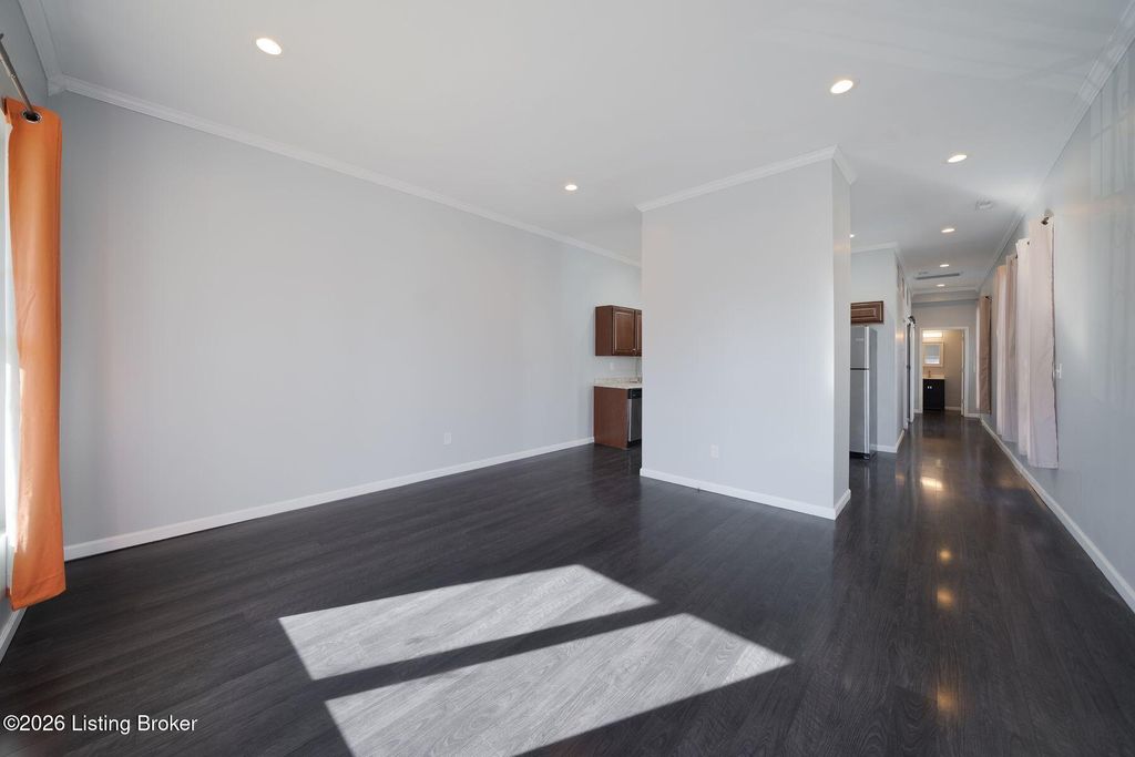 Photo of 519 Brentwood Ave, Louisville, KY 40215 (MLS # 1707113)