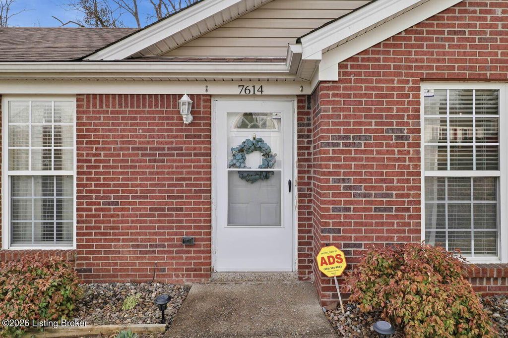 Photo of 7614 Blue Boy Pl, Louisville, KY 40291 (MLS # 1710543)