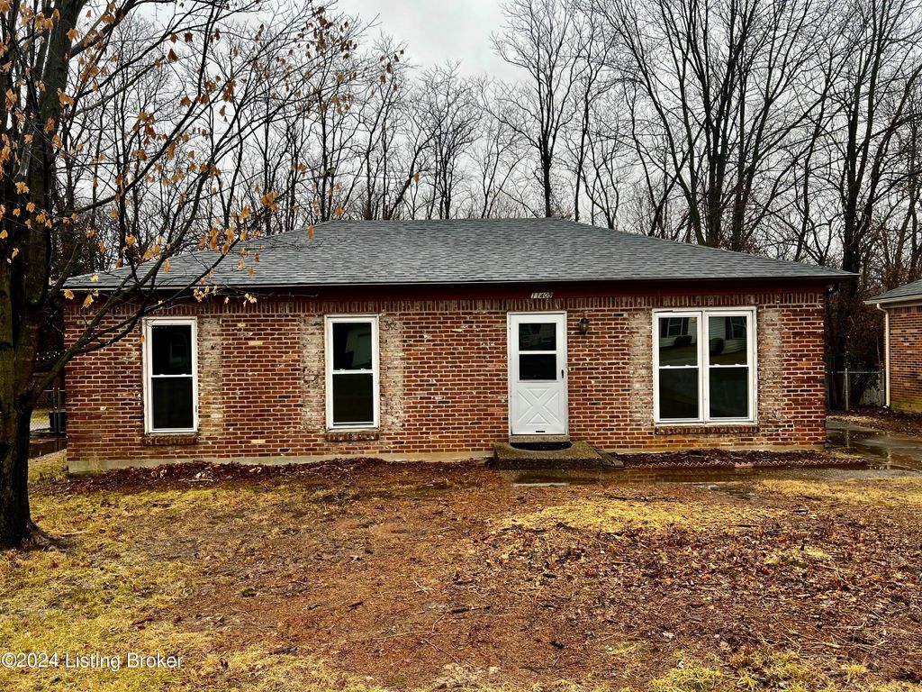 Photo of 11409 Deham Dr, Louisville, KY 40241 (MLS # 1713901)