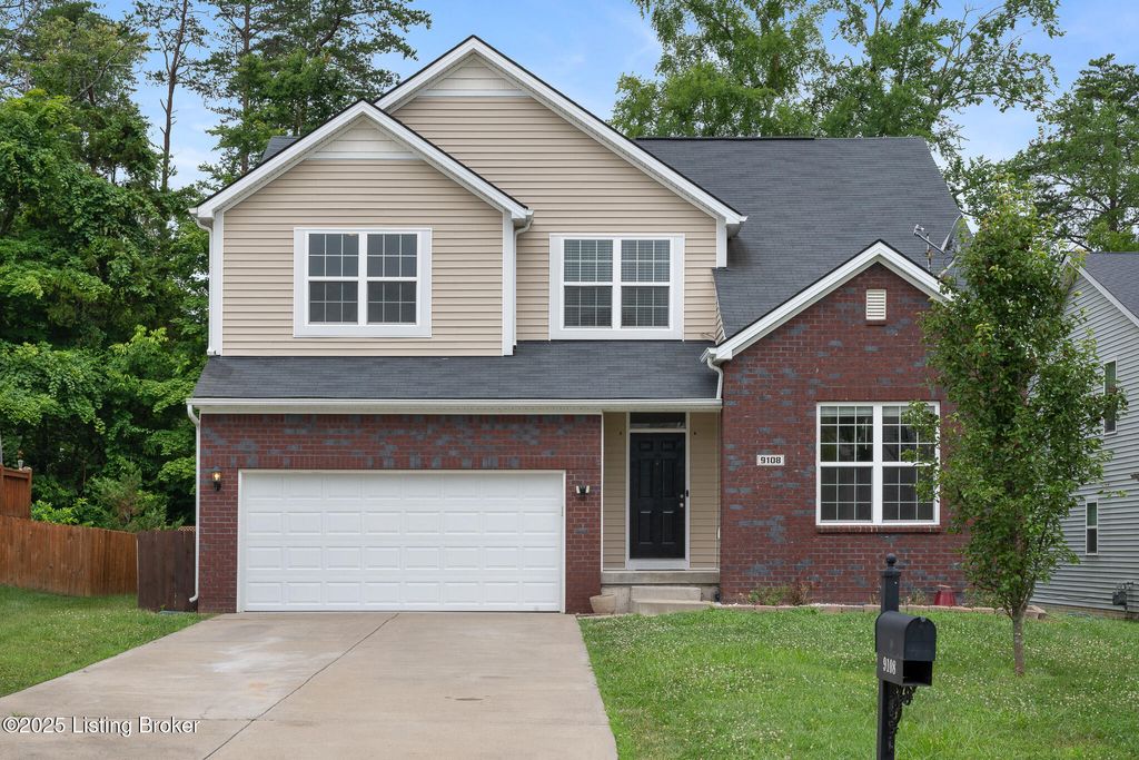 Photo of 9108 Tamarack Grove Ln, Louisville, KY 40291 (MLS # 1715750)