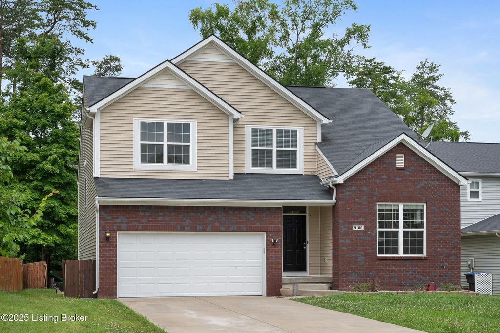 Photo of 9108 Tamarack Grove Ln, Louisville, KY 40291 (MLS # 1715750)
