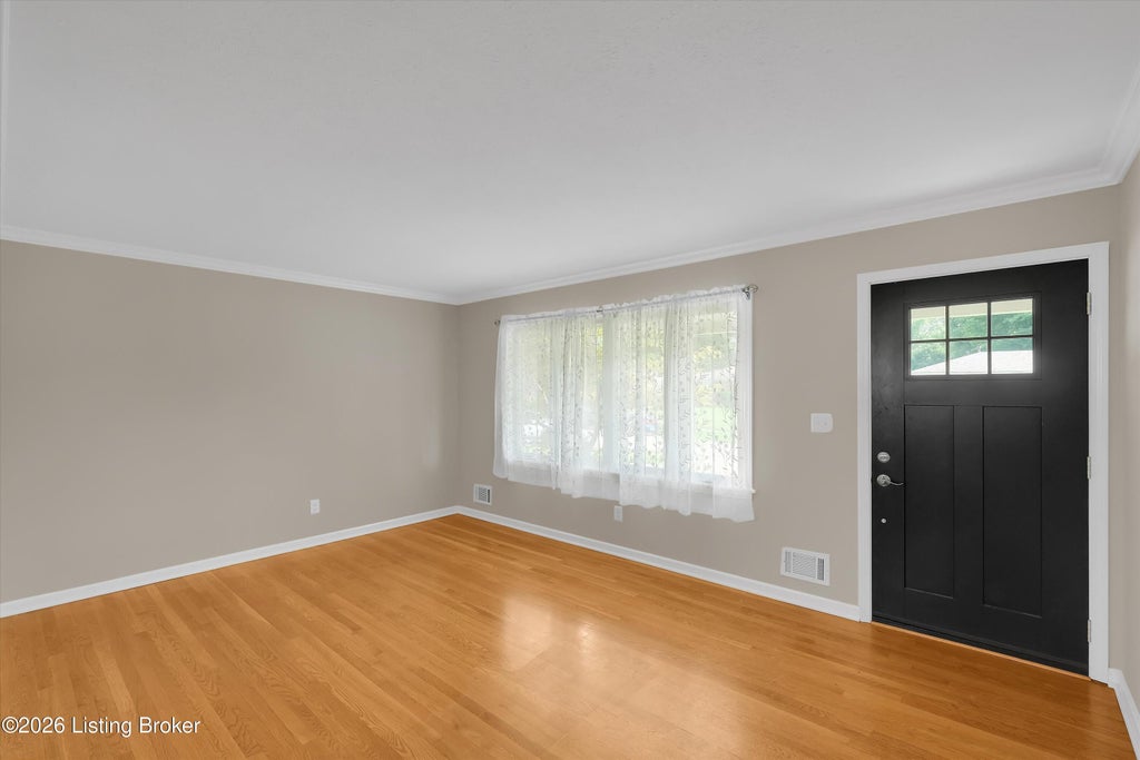 Photo of 2704 Alps Rd, Louisville, KY 40216 (MLS # 1724729)