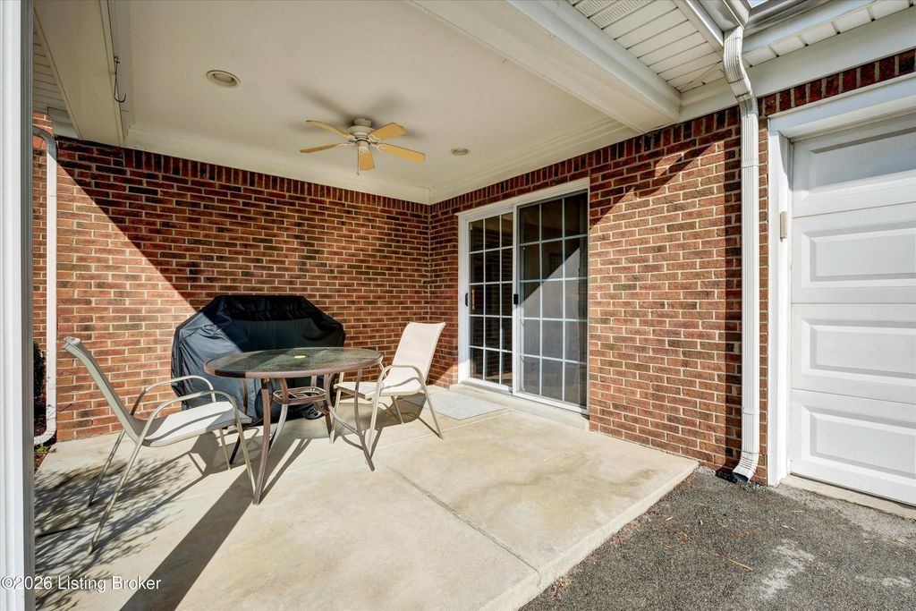 Photo of 6906 River Wind Dr, Louisville, KY 40258 (MLS # 1711299)