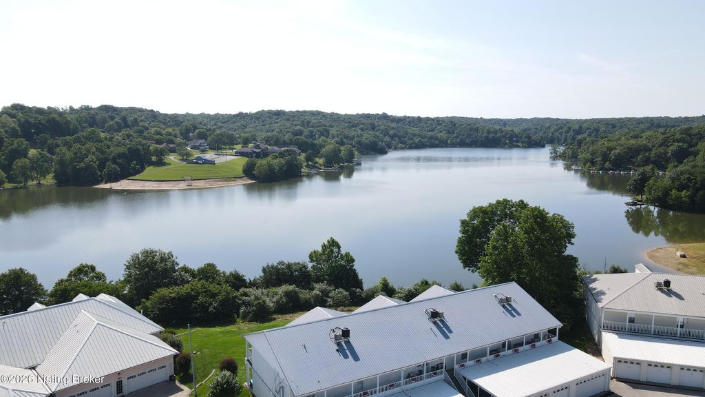 Photo of 122 Lookout Dr, Brandenburg, KY 40108 (MLS # 1710285)