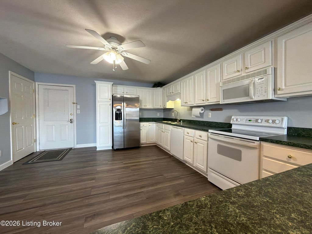 Photo of 122 Lookout Dr, Brandenburg, KY 40108 (MLS # 1710285)