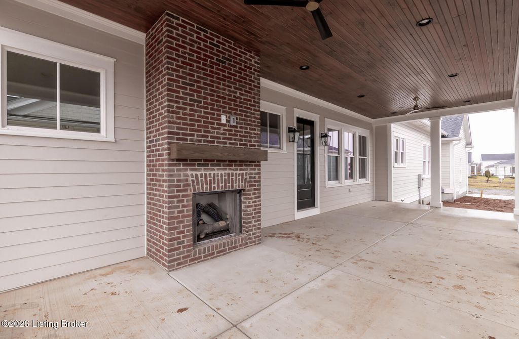 Photo of 11614 Sweetflag Cir, Prospect, KY 40059 (MLS # 1701649)