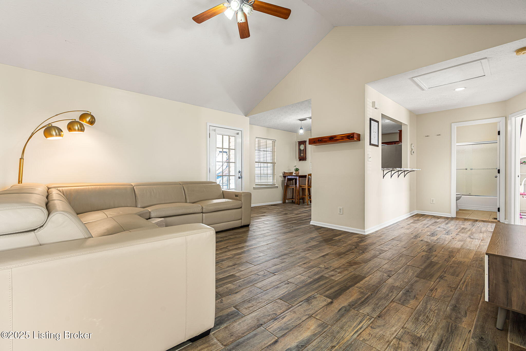 672 Justin Trail, Mt Washington, Kentucky image 4
