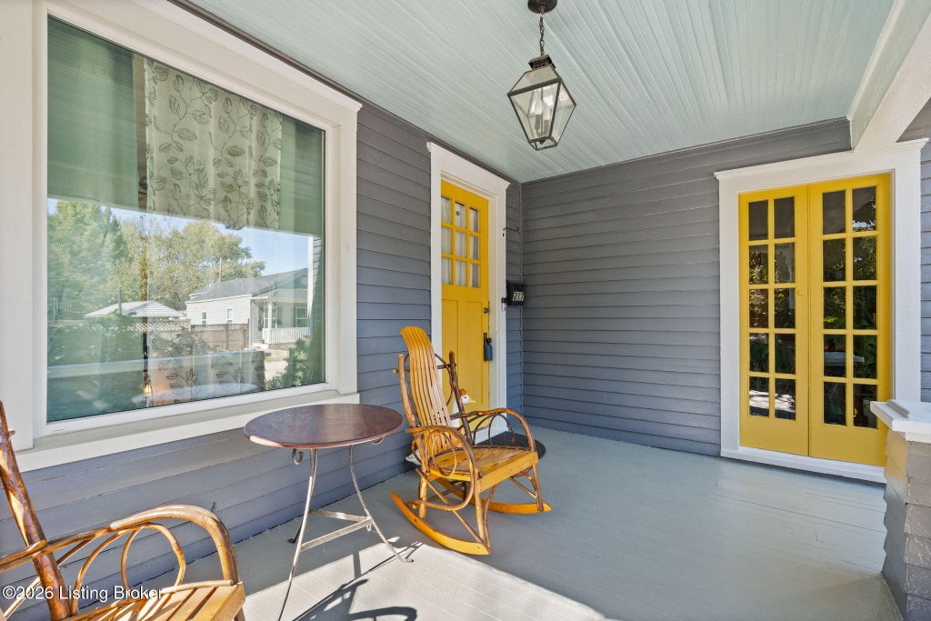 Photo of 217 E 15th St, New Albany, IN 47150 (MLS # 1732737)