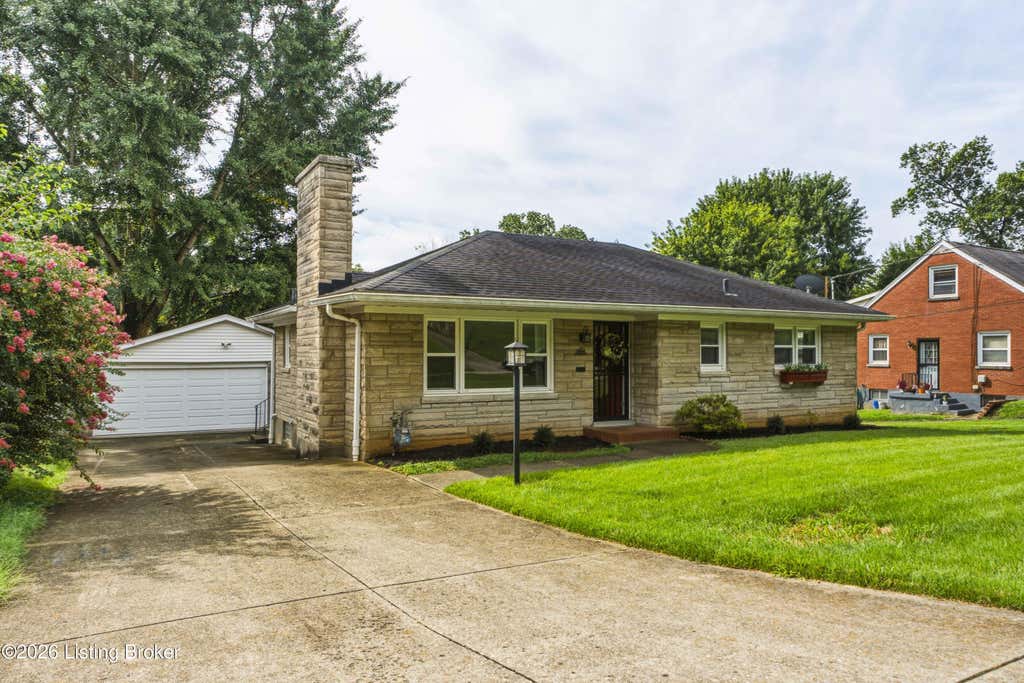 Photo of 1614 Ehrler Dr, Louisville, KY 40213 (MLS # 1726596)