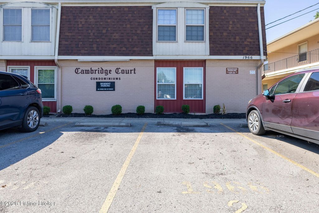 Photo of 1966 Goldsmith Ln # B5, Louisville, KY 40218 (MLS # 1720876)
