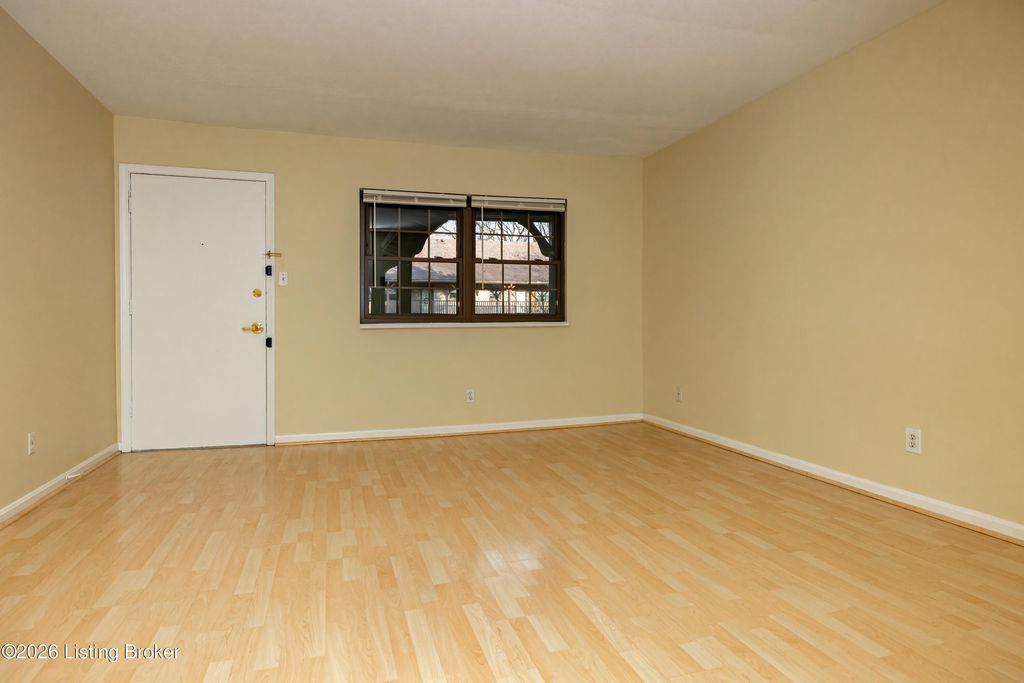 Photo of 221 N Clifton Ave #4, Louisville, KY 40206 (MLS # 1710854)