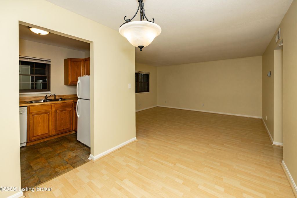 Photo of 221 N Clifton Ave #4, Louisville, KY 40206 (MLS # 1710854)