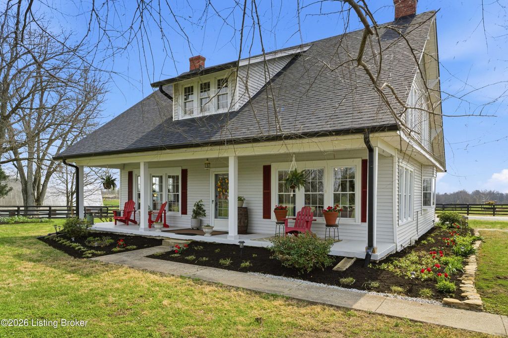 Photo of 1219 Taylor Wood Rd, Simpsonville, KY 40067 (MLS # 1712166)