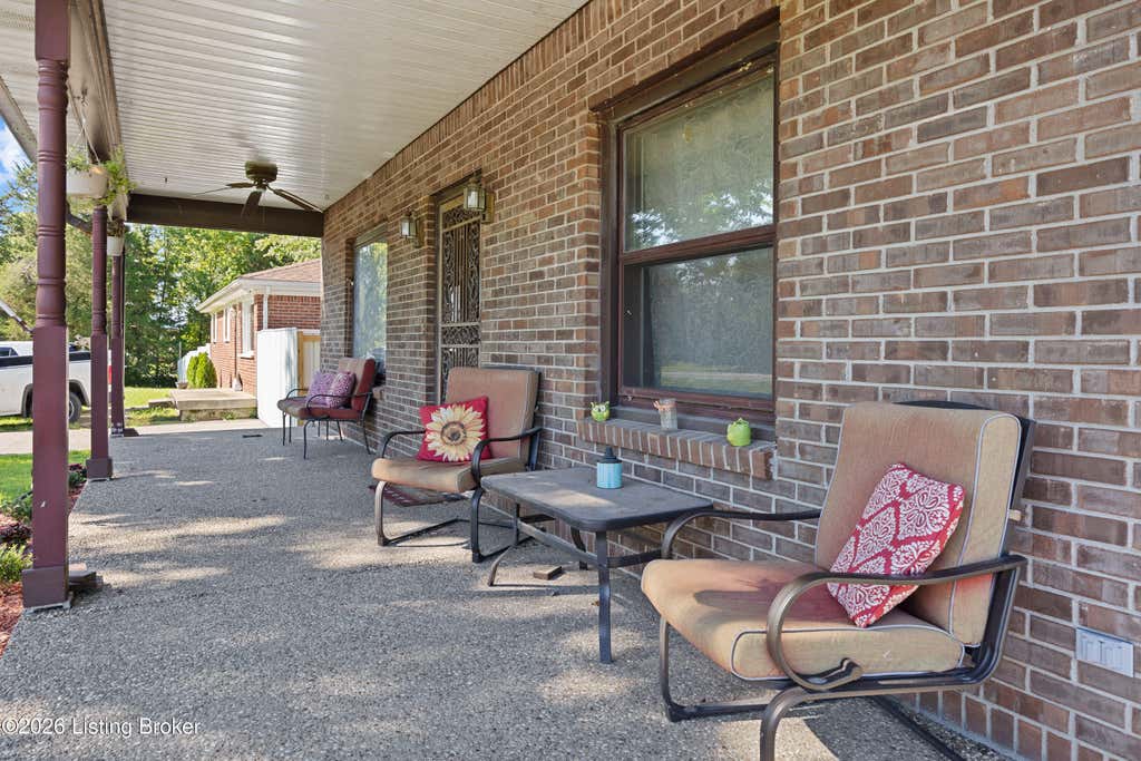 Photo of 3774 E Blue Lick Rd, Louisville, KY 40229 (MLS # 1723360)