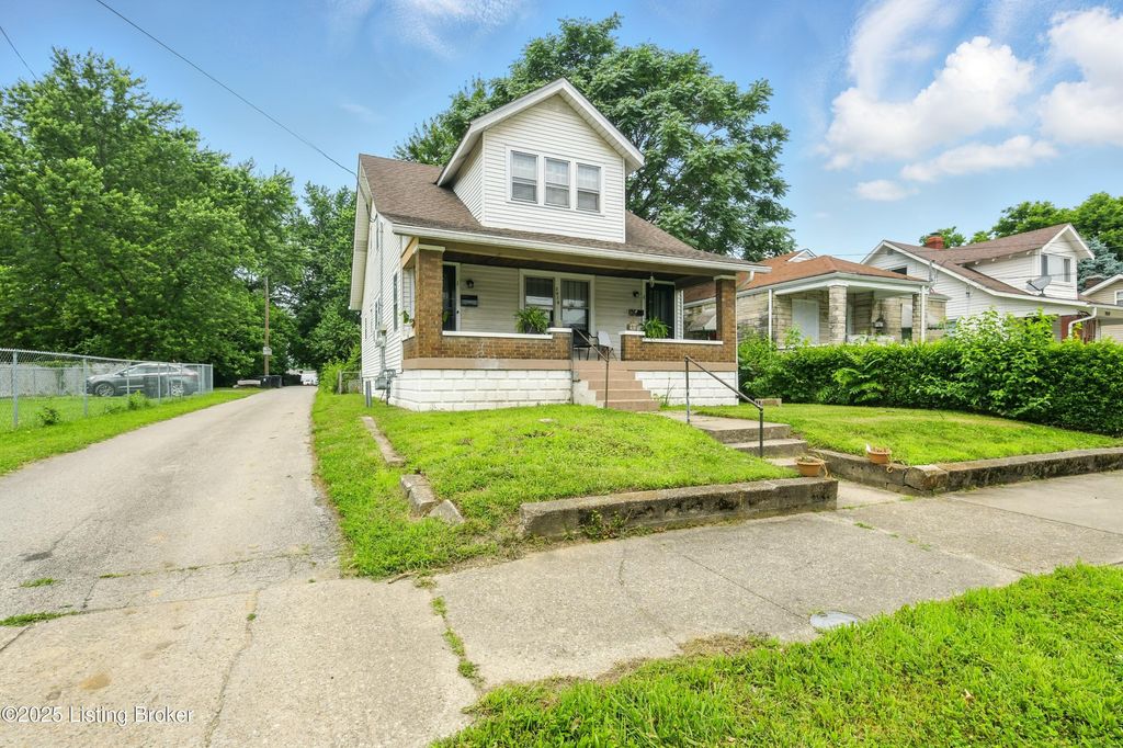 Photo of 2618 S 5th St, Louisville, KY 40208 (MLS # 1714313)