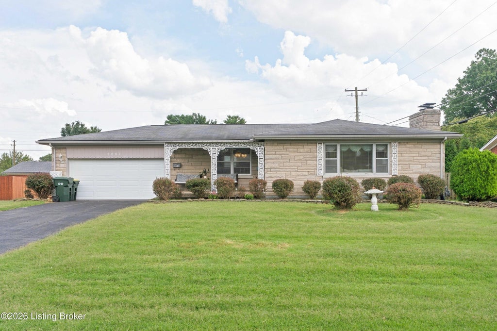 Photo of 9007 Haviland Ave, Louisville, KY 40220 (MLS # 1731205)